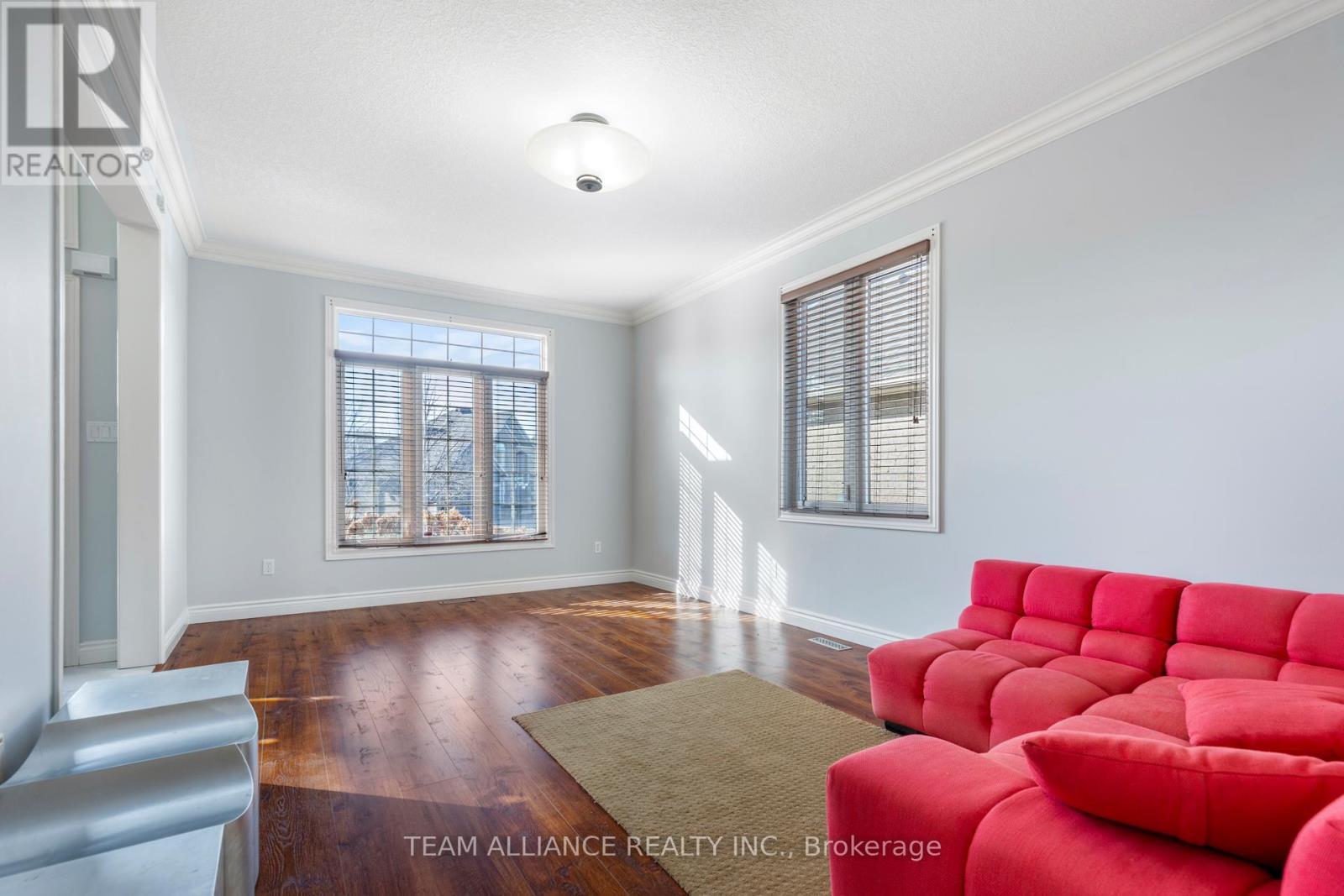 Photo 5 of 48 for 2114 Riverbend Road W