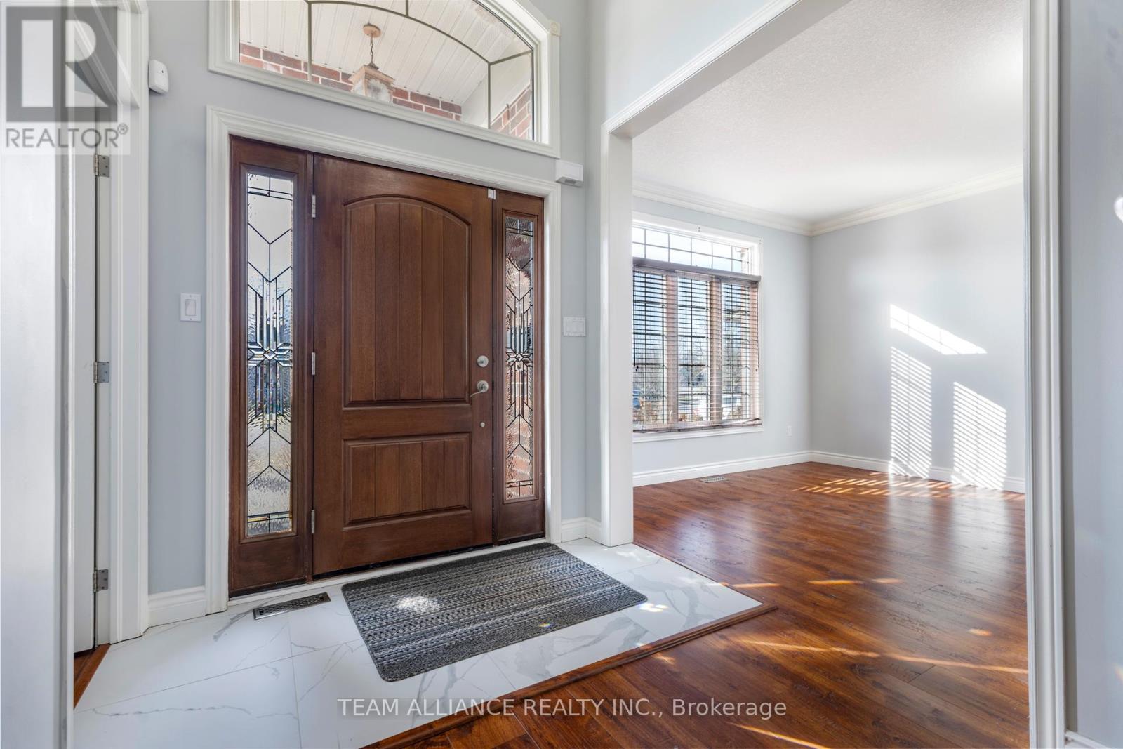 Photo 6 of 48 for 2114 Riverbend Road W