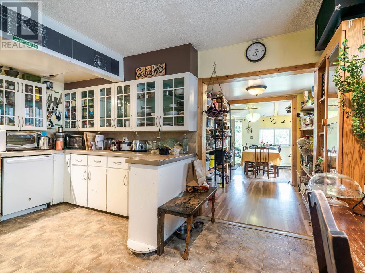 4711 Gothard Street, Vancouver, British Columbia  V5R 3L1 - Photo 9 - R2976890
