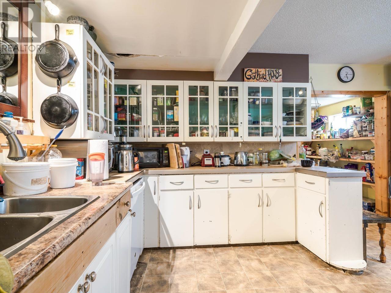 4711 Gothard Street, Vancouver, British Columbia  V5R 3L1 - Photo 8 - R2976890