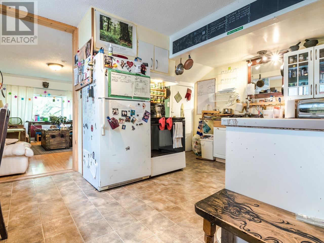 4711 Gothard Street, Vancouver, British Columbia  V5R 3L1 - Photo 6 - R2976890