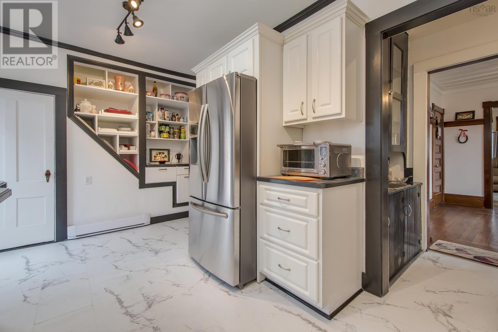 31 Maple Street, Bridgewater, Nova Scotia  B4V 2E2 - Photo 15 - 202505784