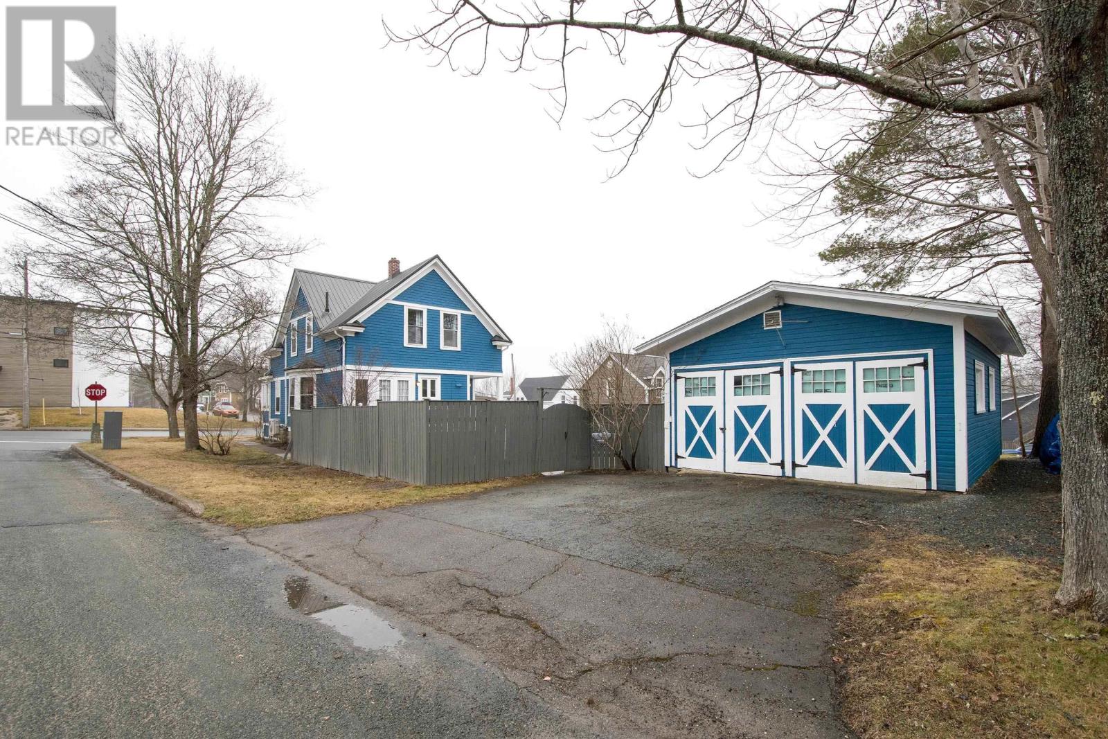 31 Maple Street, Bridgewater, Nova Scotia  B4V 2E2 - Photo 46 - 202505784