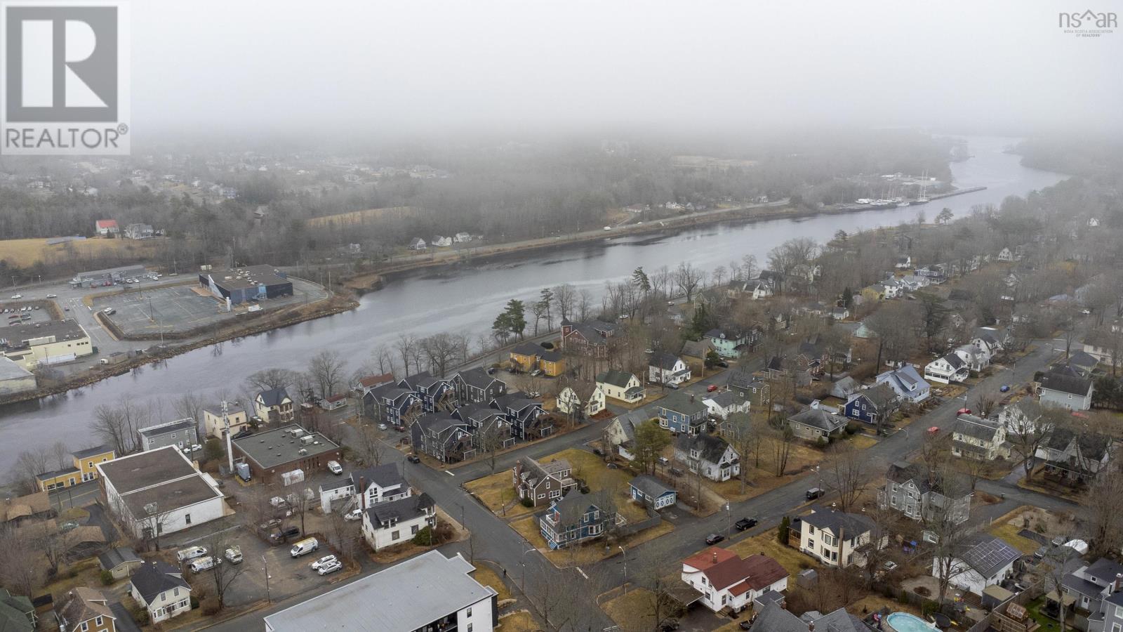 31 Maple Street, Bridgewater, Nova Scotia  B4V 2E2 - Photo 5 - 202505784