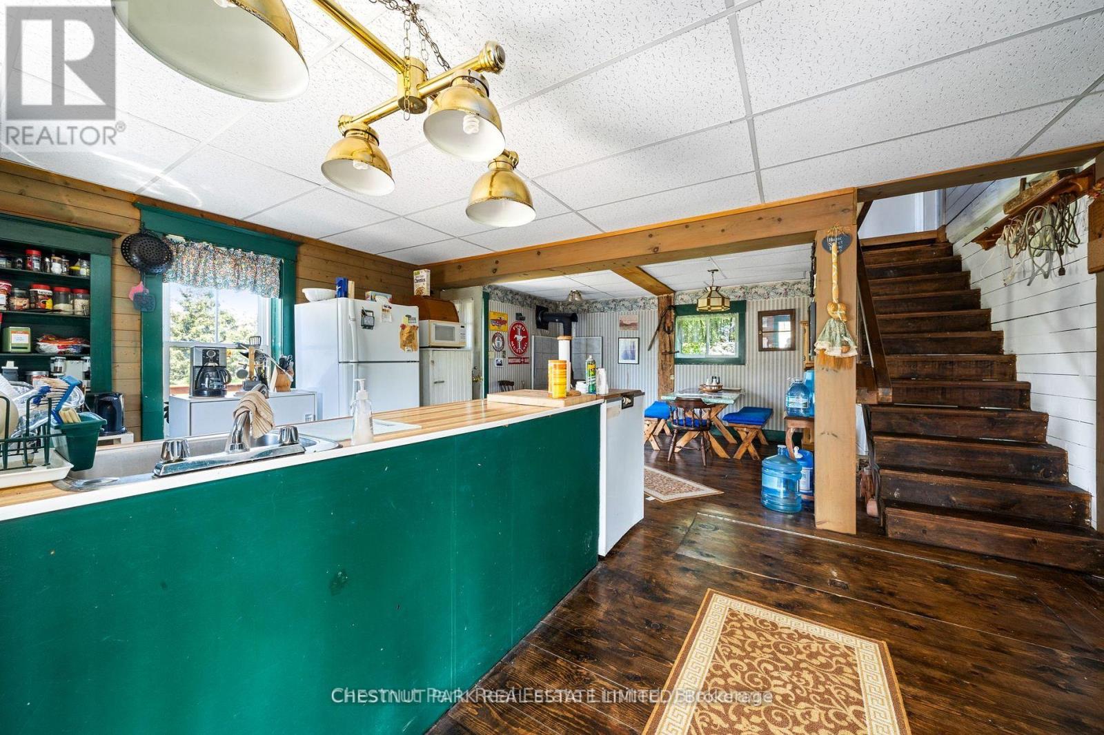 3360 County Road 8, Prince Edward County, Ontario K0K 2T0 - Photo 31 - X12041215