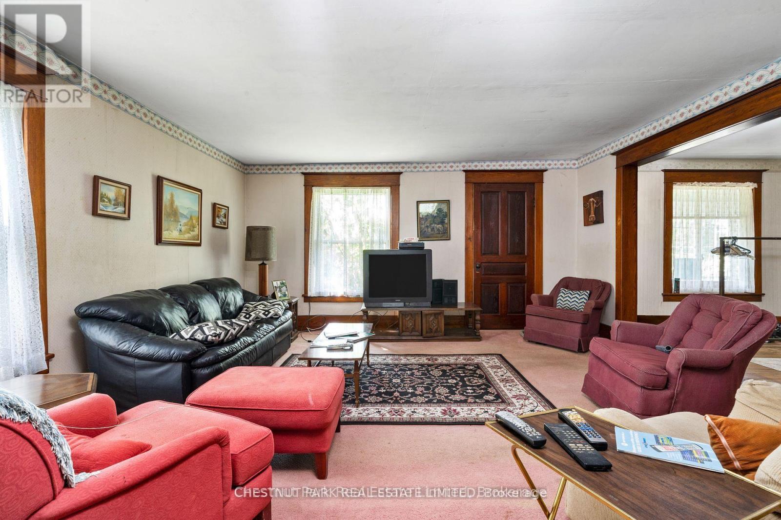 3360 County Road 8, Prince Edward County, Ontario K0K 2T0 - Photo 33 - X12041215