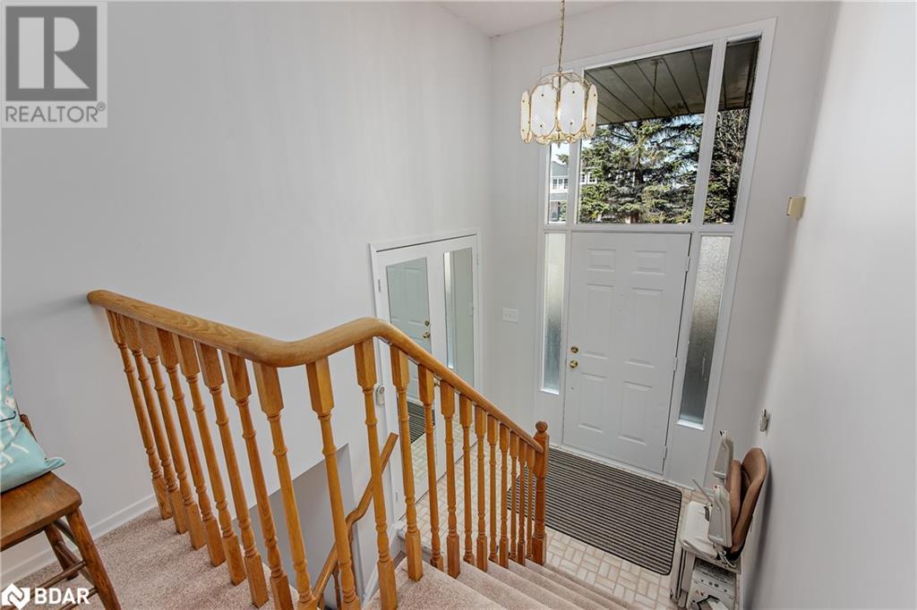 2285 Meadowland St Street, Innisfil, Ontario  L0L 1K0 - Photo 5 - 40707733