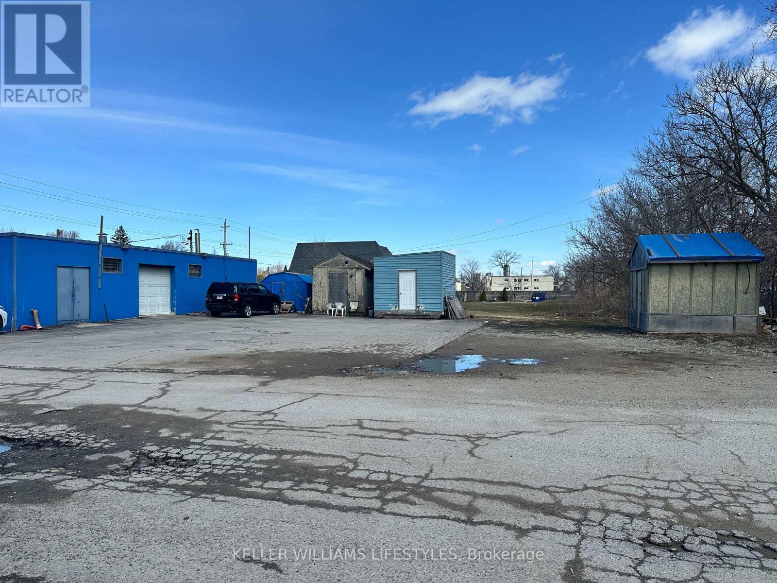326 Springbank Drive, London, Ontario  N6J 1G5 - Photo 5 - X12041212