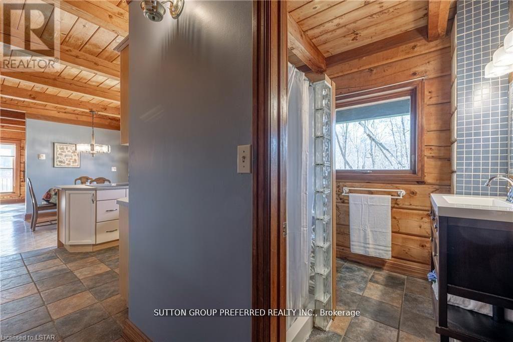 14653 Currie Road, Dutton/dunwich, Ontario  N0L 1J0 - Photo 13 - X12041227