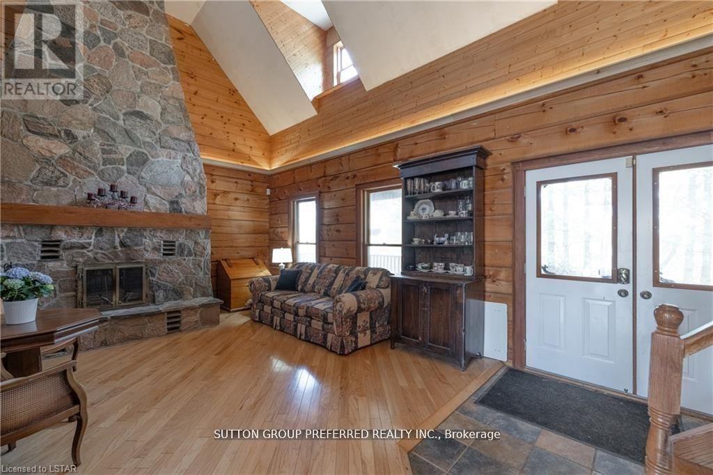 14653 Currie Road, Dutton/dunwich, Ontario  N0L 1J0 - Photo 9 - X12041227