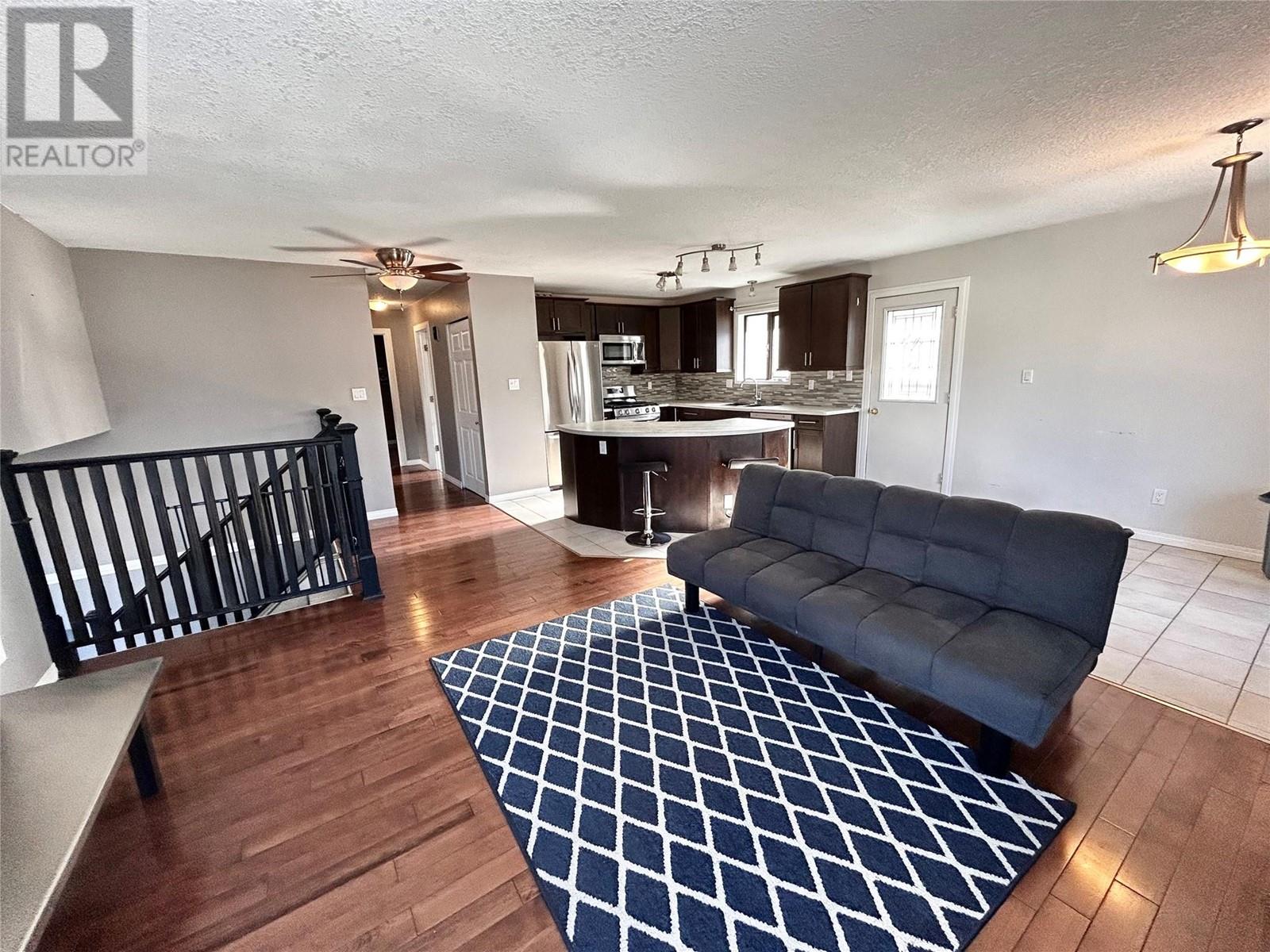 Property at 256 PEACE RIVER Crescent image 5