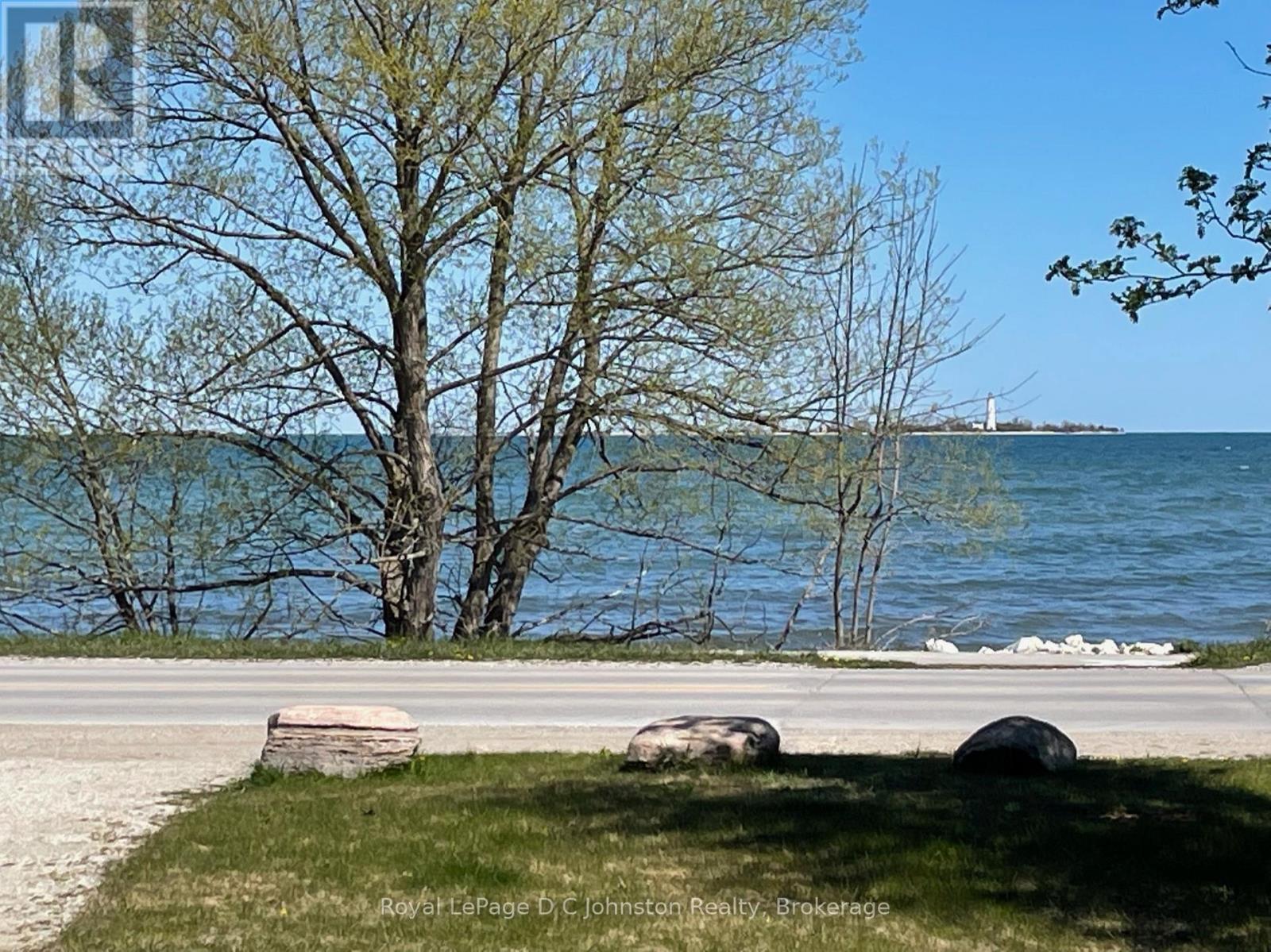 29 Lakeside Woods Crescent, Saugeen Shores, Ontario  N0H 2C6 - Photo 10 - X12041241