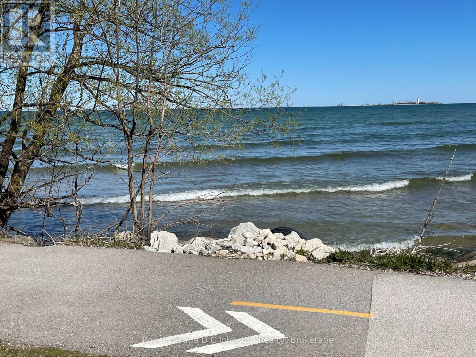 29 Lakeside Woods Crescent, Saugeen Shores, Ontario  N0H 2C6 - Photo 11 - X12041241