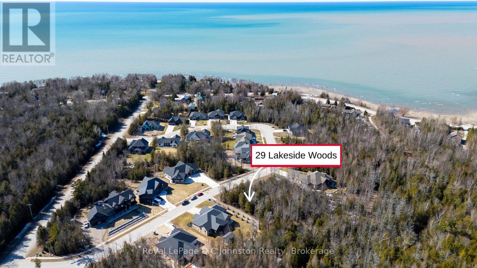 29 Lakeside Woods Crescent, Saugeen Shores, Ontario  N0H 2C6 - Photo 4 - X12041241