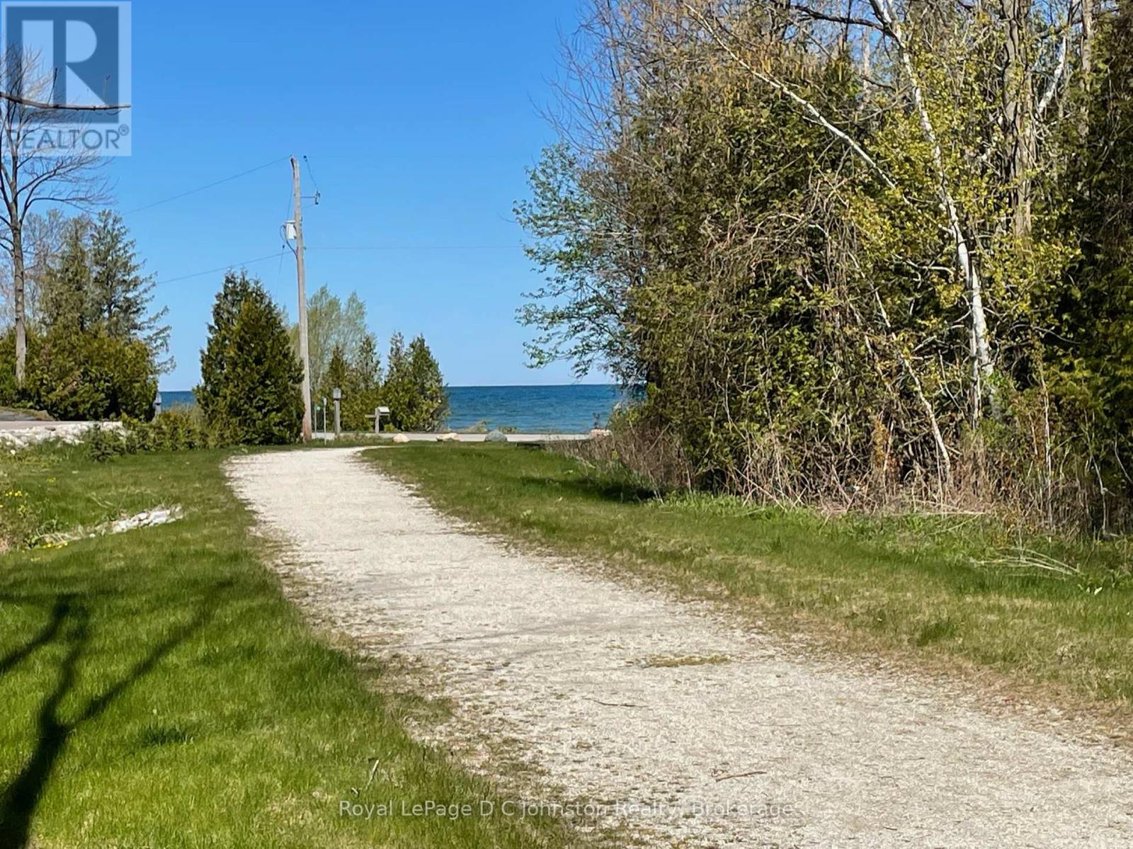 29 Lakeside Woods Crescent, Saugeen Shores, Ontario  N0H 2C6 - Photo 9 - X12041241