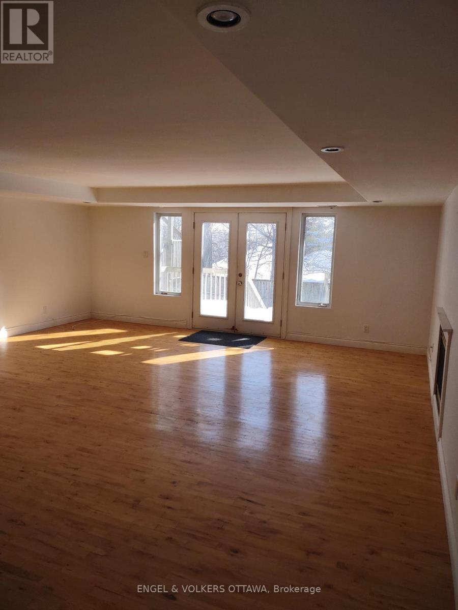 A - 306 Presland Road, Ottawa, Ontario  K1K 2B8 - Photo 10 - X12017667