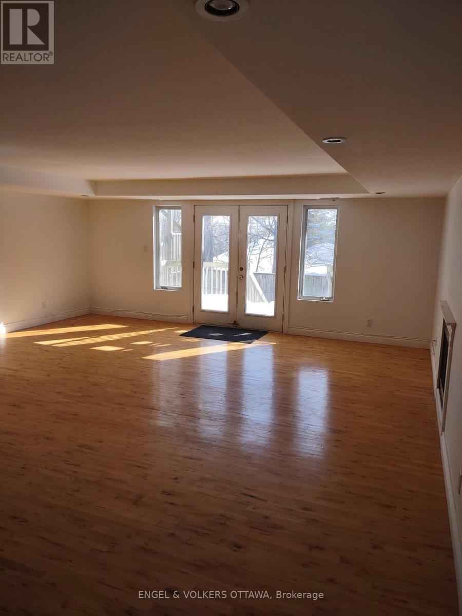A - 306 Presland Road, Ottawa, Ontario  K1K 2B8 - Photo 13 - X12017667