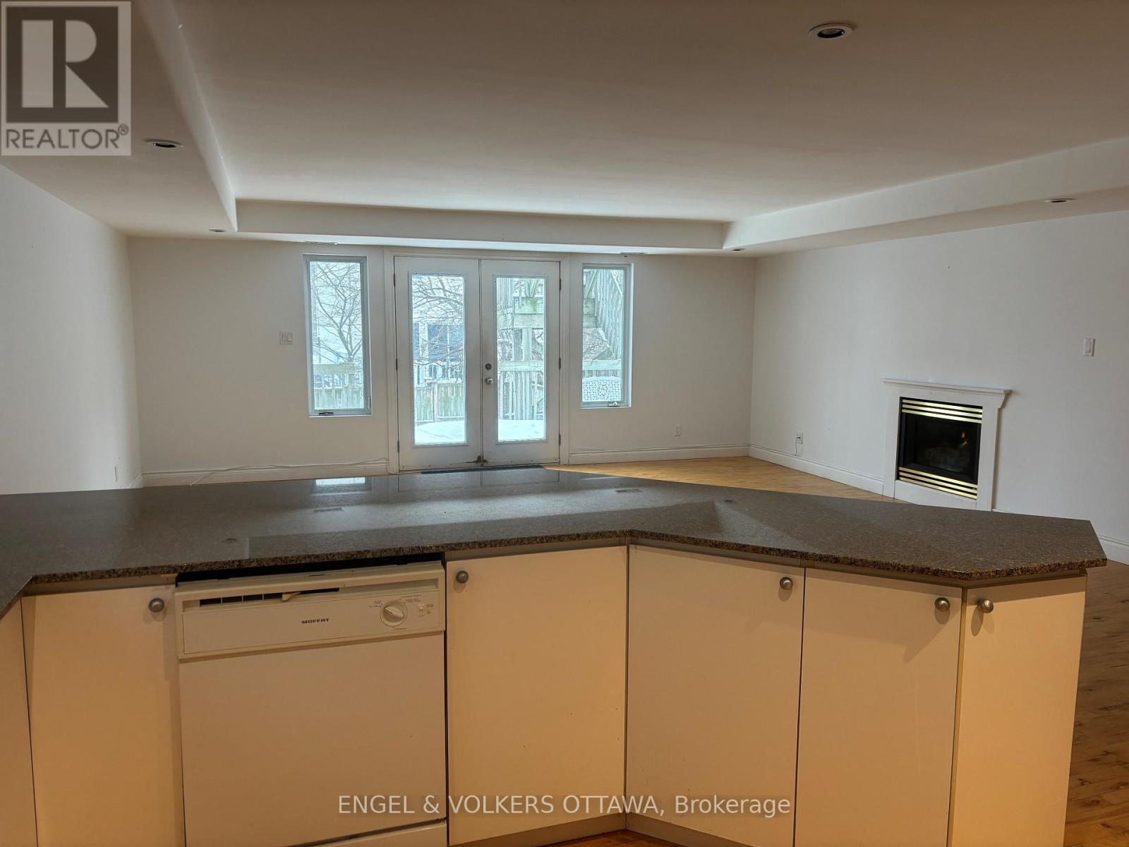 A - 306 Presland Road, Ottawa, Ontario  K1K 2B8 - Photo 7 - X12017667