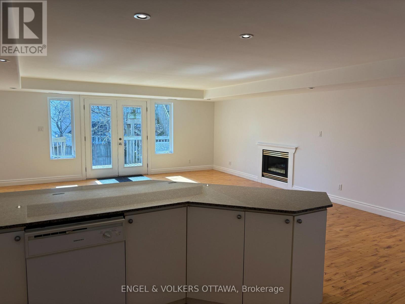 A - 306 Presland Road, Ottawa, Ontario  K1K 2B8 - Photo 8 - X12017667