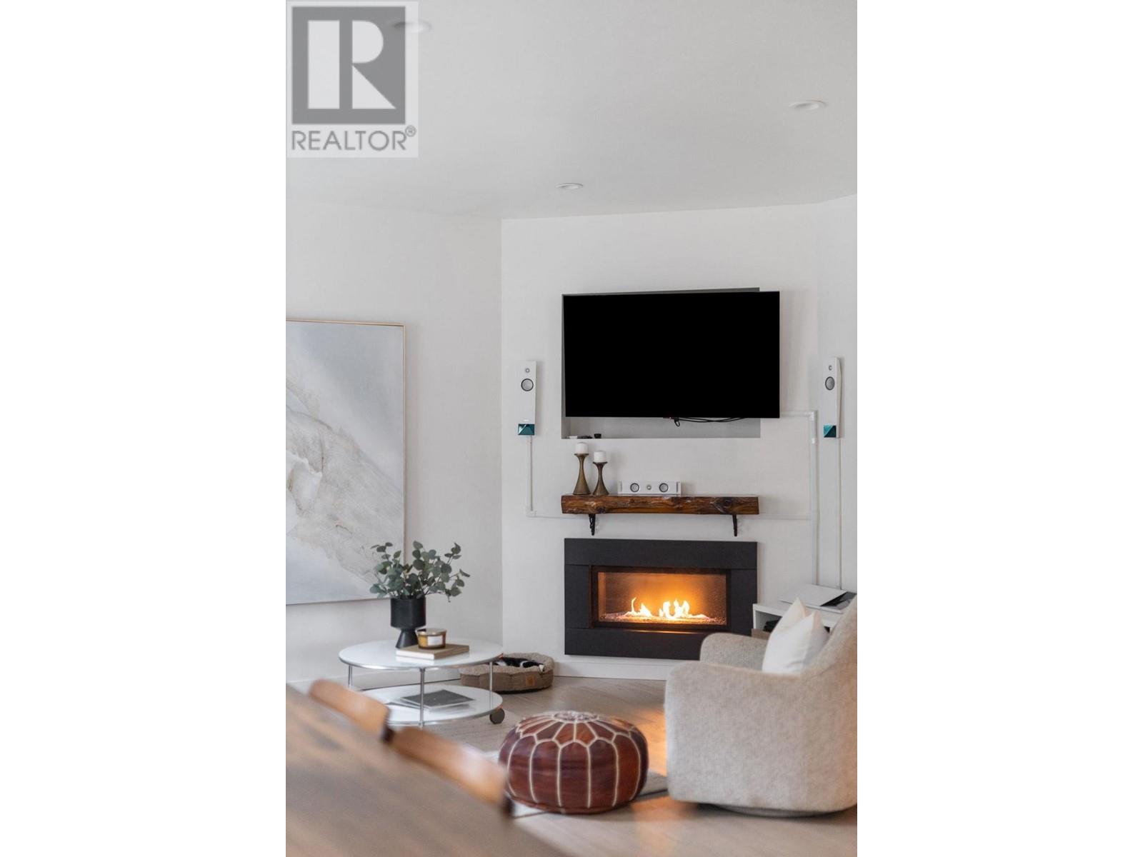1829 W 13th Avenue, Vancouver, British Columbia  V6J 2H4 - Photo 6 - R2981493