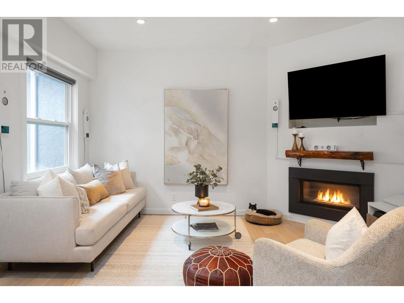 1829 W 13th Avenue, Vancouver, British Columbia  V6J 2H4 - Photo 5 - R2981493
