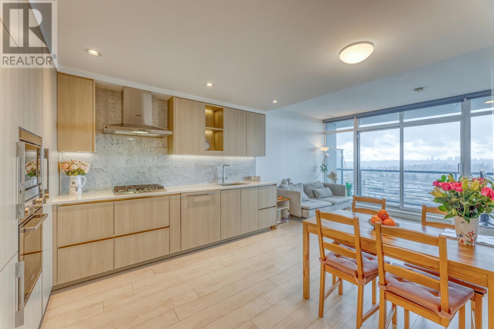 2310 4720 LOUGHEED HIGHWAY, burnaby, British Columbia