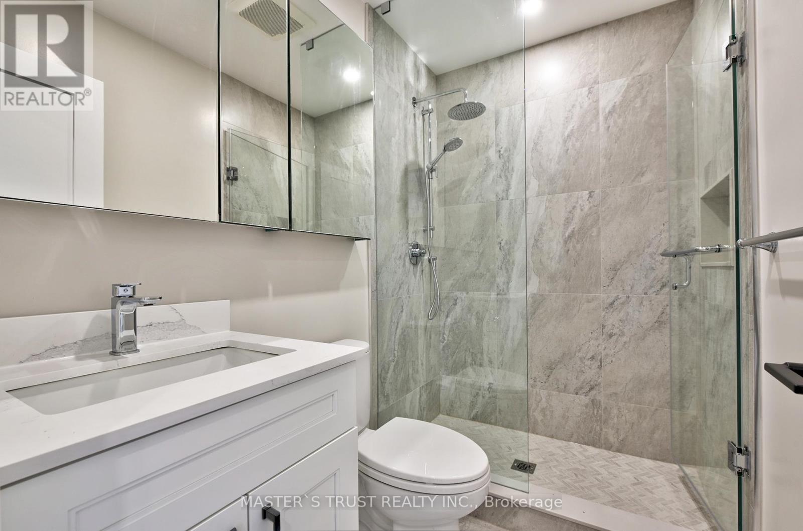 Unit 1 - 28 Florence Drive, Oakville, Ontario  L6K 1V6 - Photo 8 - W12041261