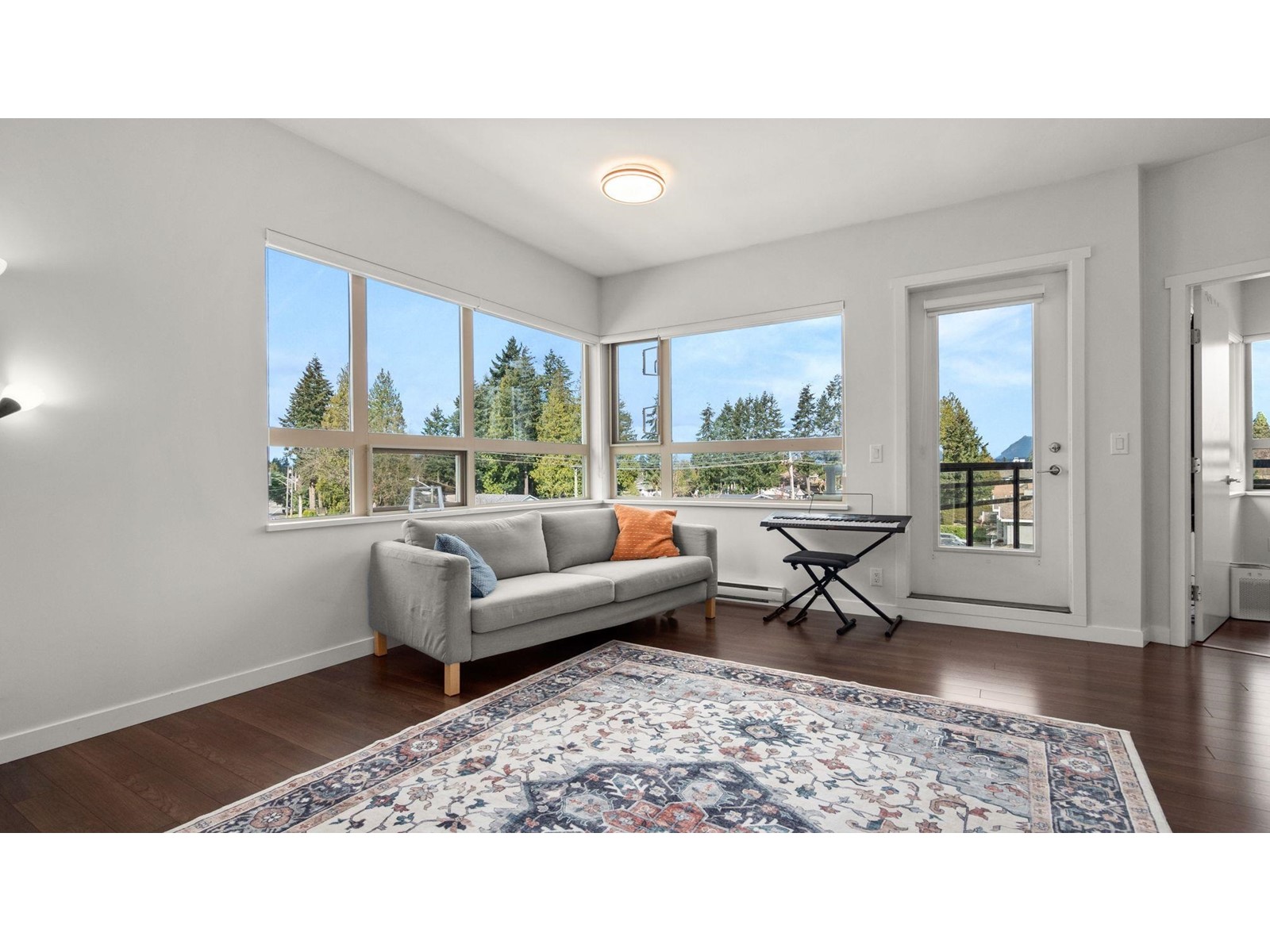 400 13228 Old Yale Road, Surrey, British Columbia  V3T 0K3 - Photo 3 - R2978239