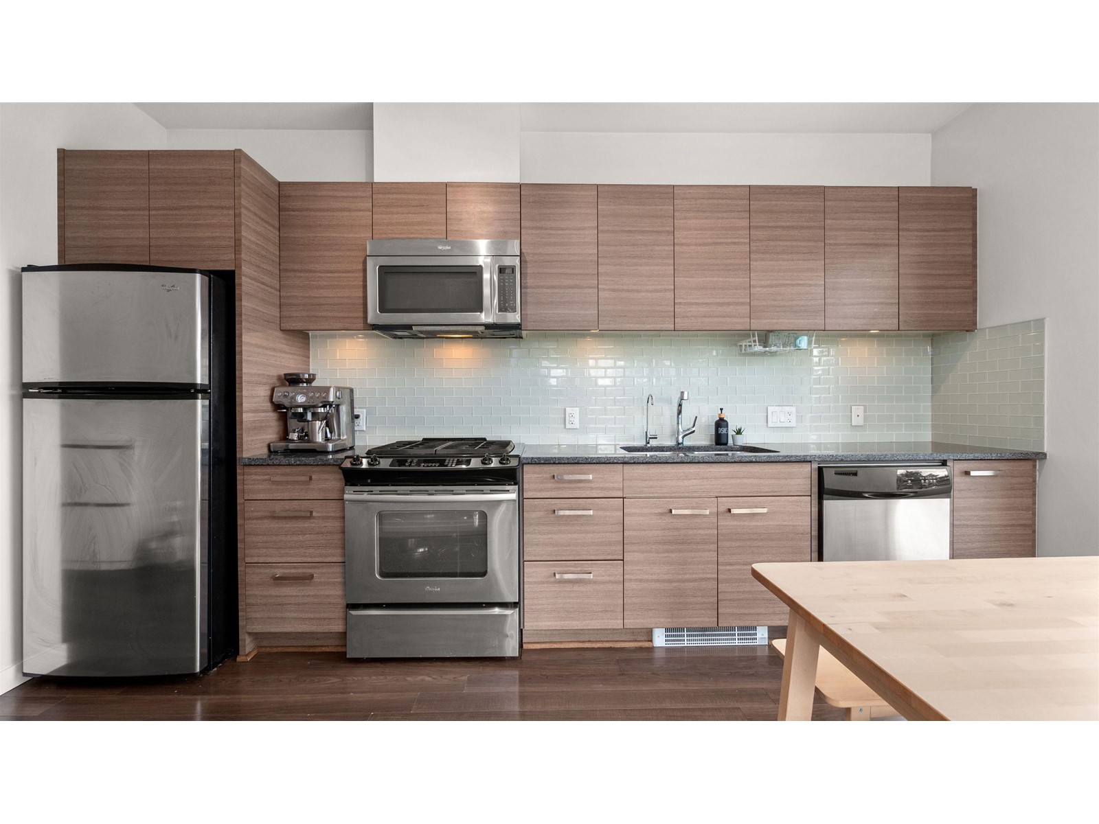 400 13228 Old Yale Road, Surrey, British Columbia  V3T 0K3 - Photo 9 - R2978239