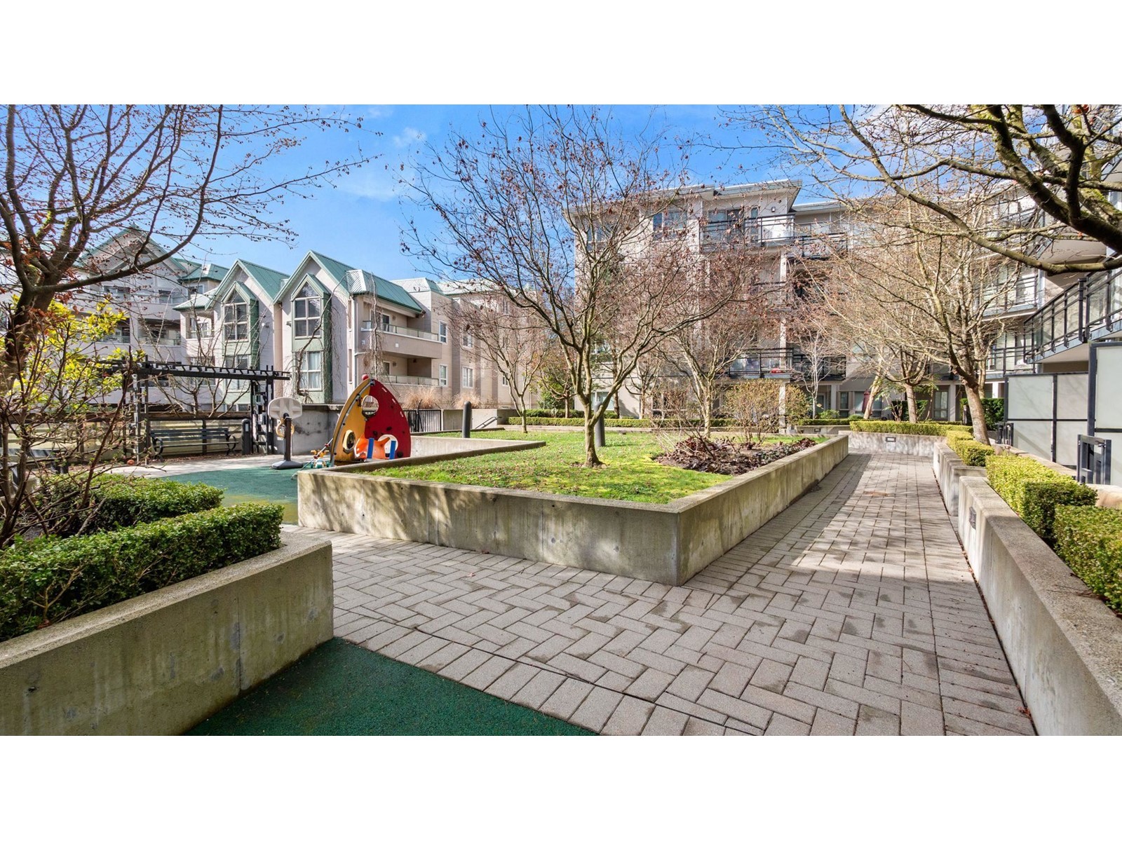 400 13228 Old Yale Road, Surrey, British Columbia  V3T 0K3 - Photo 34 - R2978239