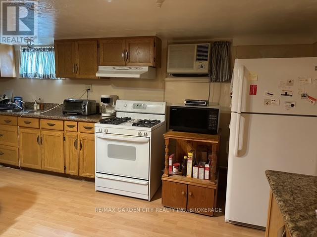 19 Cleveland Street, Thorold, Ontario  L2V 3K3 - Photo 14 - X12041279