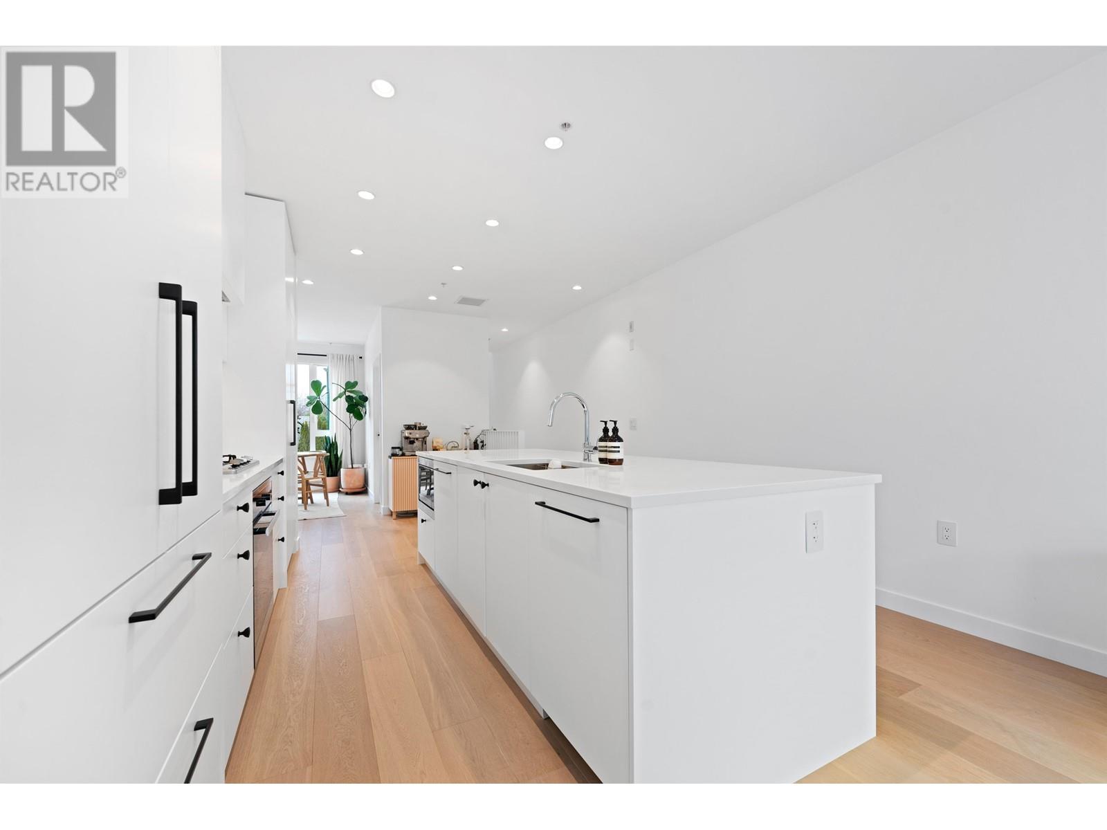 46 W King Edward Avenue, Vancouver, British Columbia  V5Y 0N6 - Photo 8 - R2982011