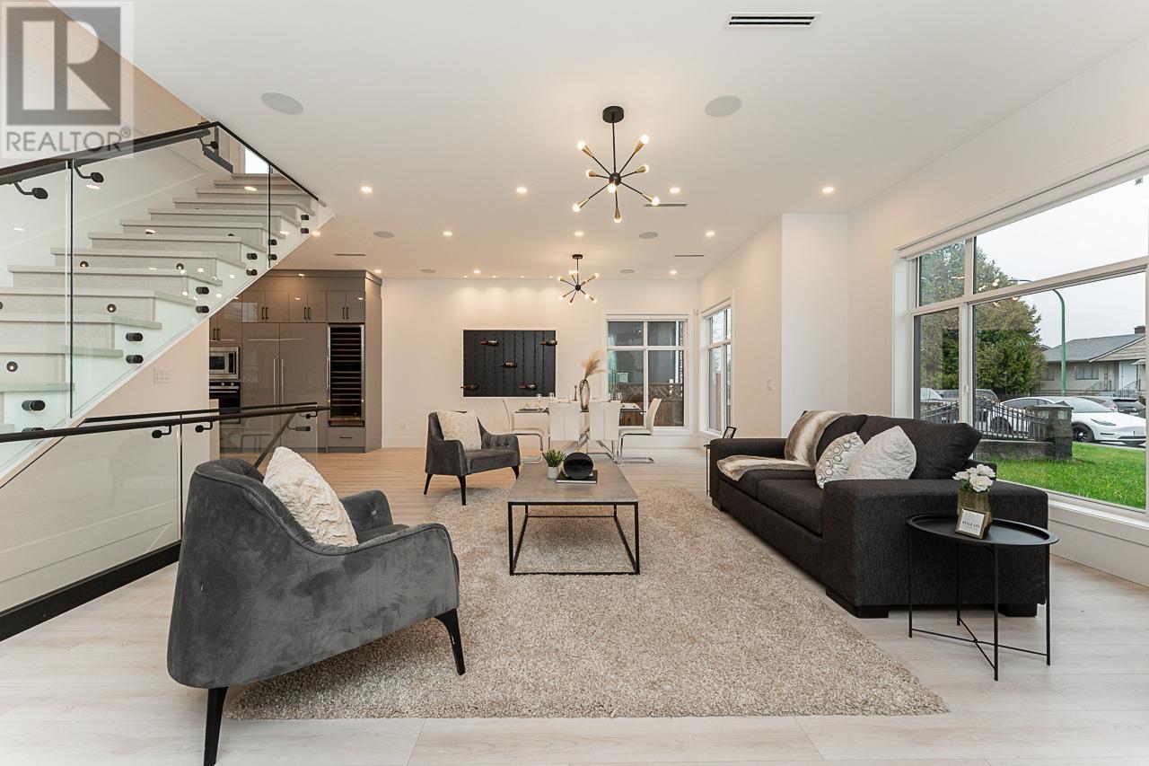 6807 STRATHMORE AVENUE, burnaby, British Columbia