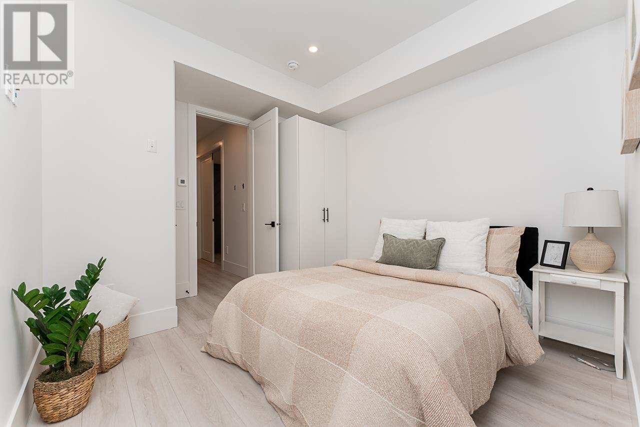 6807 Strathmore Avenue, Burnaby, British Columbia  V5E 3H8 - Photo 24 - R2982005