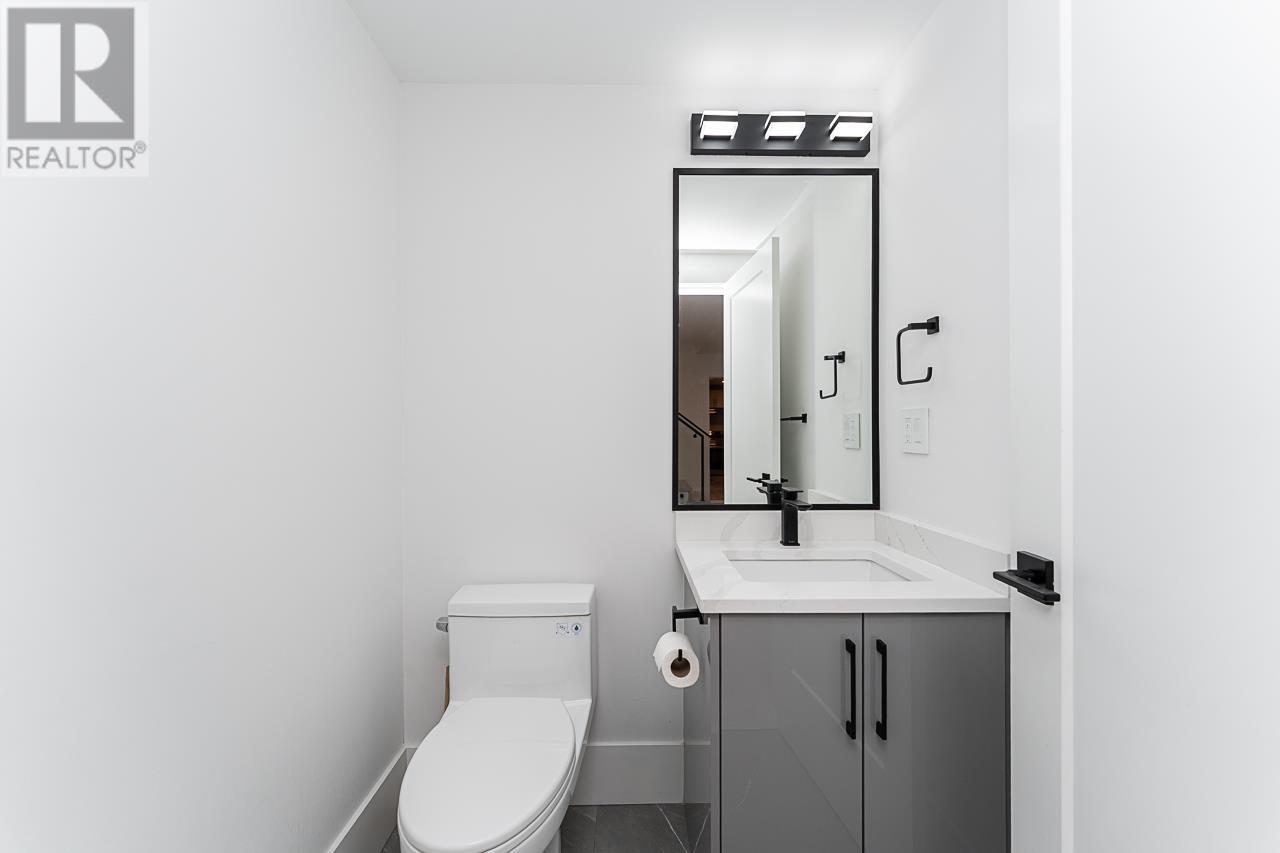 6807 Strathmore Avenue, Burnaby, British Columbia  V5E 3H8 - Photo 32 - R2982005