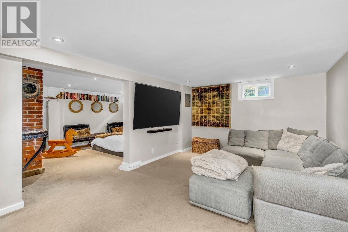 1045 Cortell Street, North Vancouver, British Columbia  V7P 2A2 - Photo 35 - R2982006