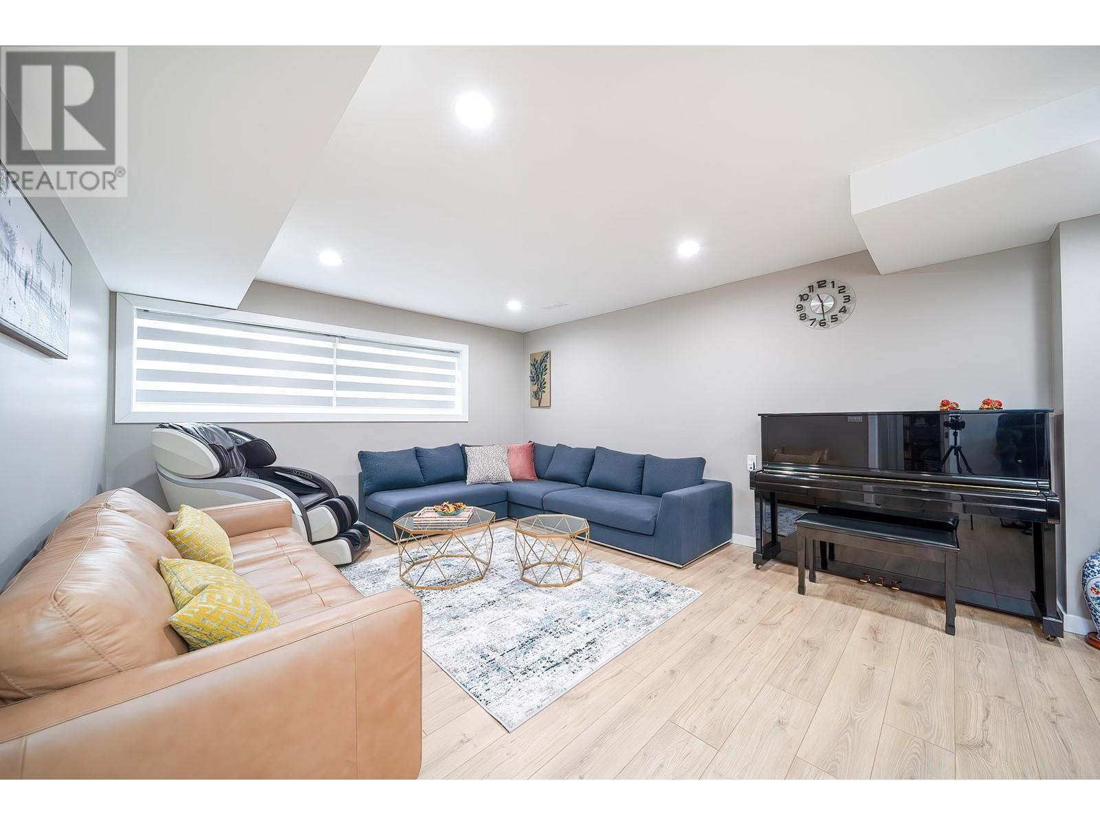 2615 Kitchener Avenue, Port Coquitlam, British Columbia  V3B 2B5 - Photo 24 - R2981975