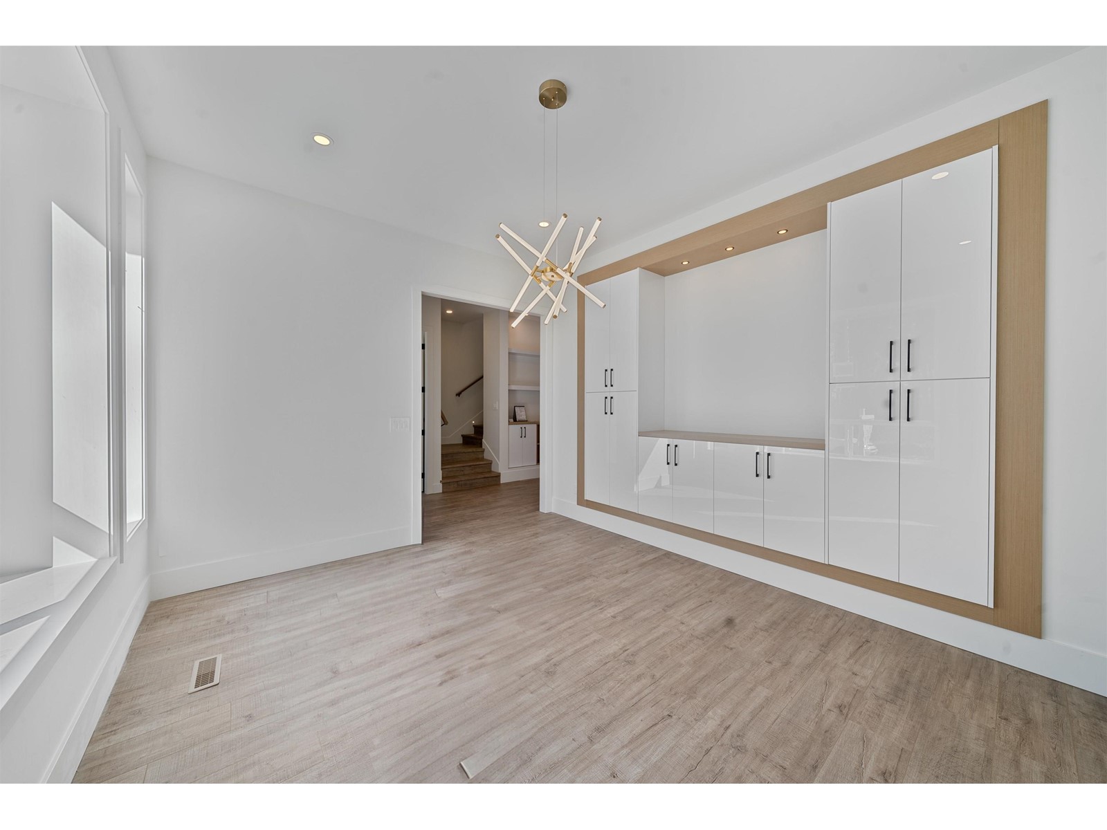 Property at 7652 206 STREET image 3
