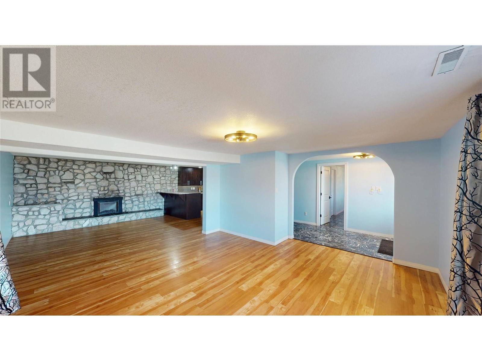 Property at 3 21ST Avenue S image 1