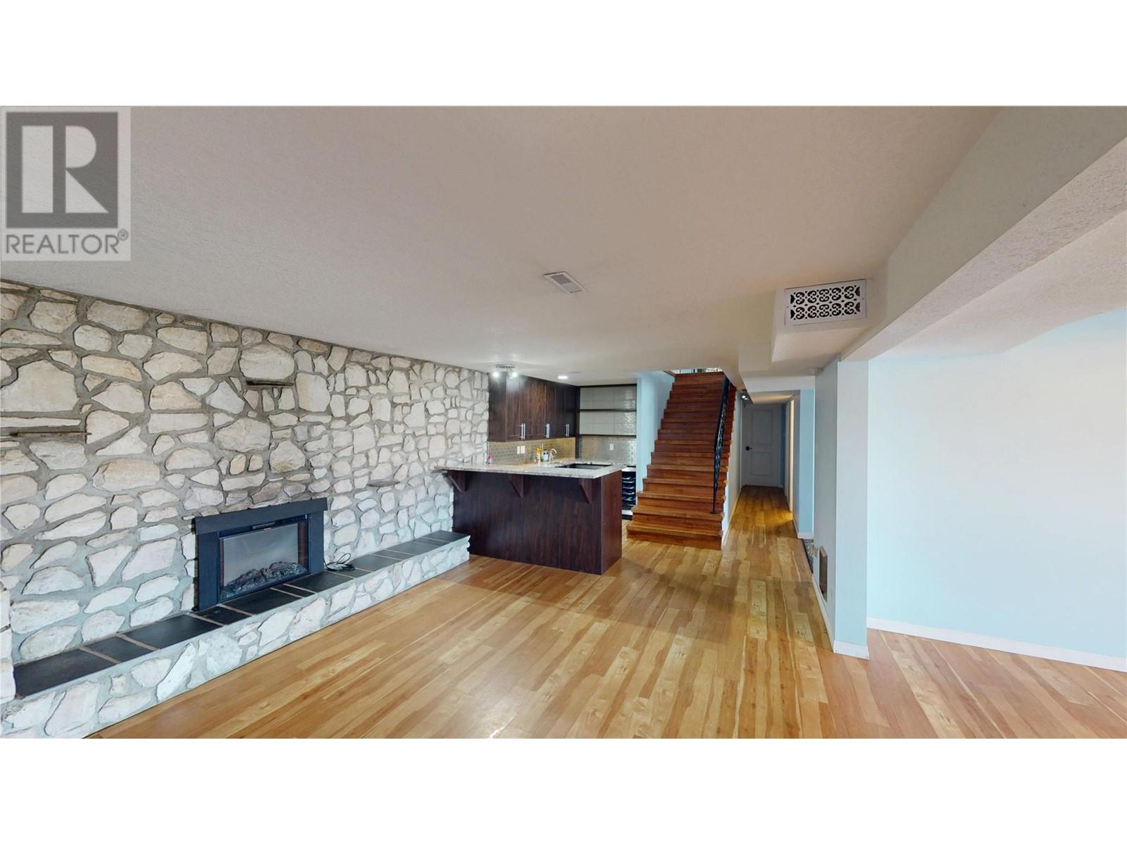 Property at 3 21ST Avenue S image 3