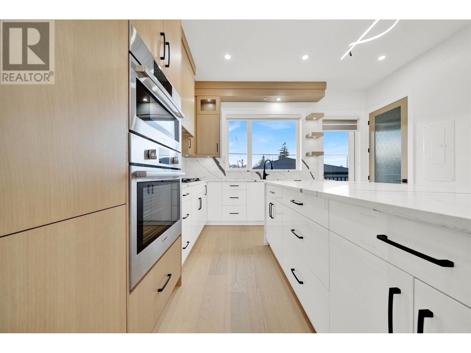 6157 Arlington Street, Vancouver, British Columbia  V5S 3N4 - Photo 10 - R2981519