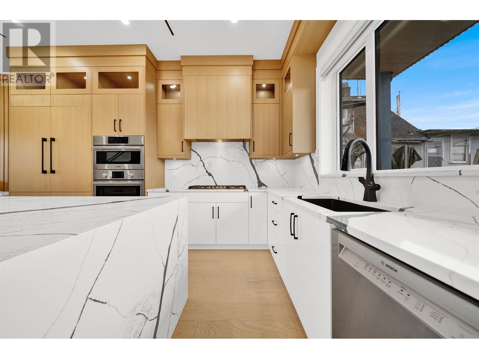 6157 Arlington Street, Vancouver, British Columbia  V5S 3N4 - Photo 9 - R2981519