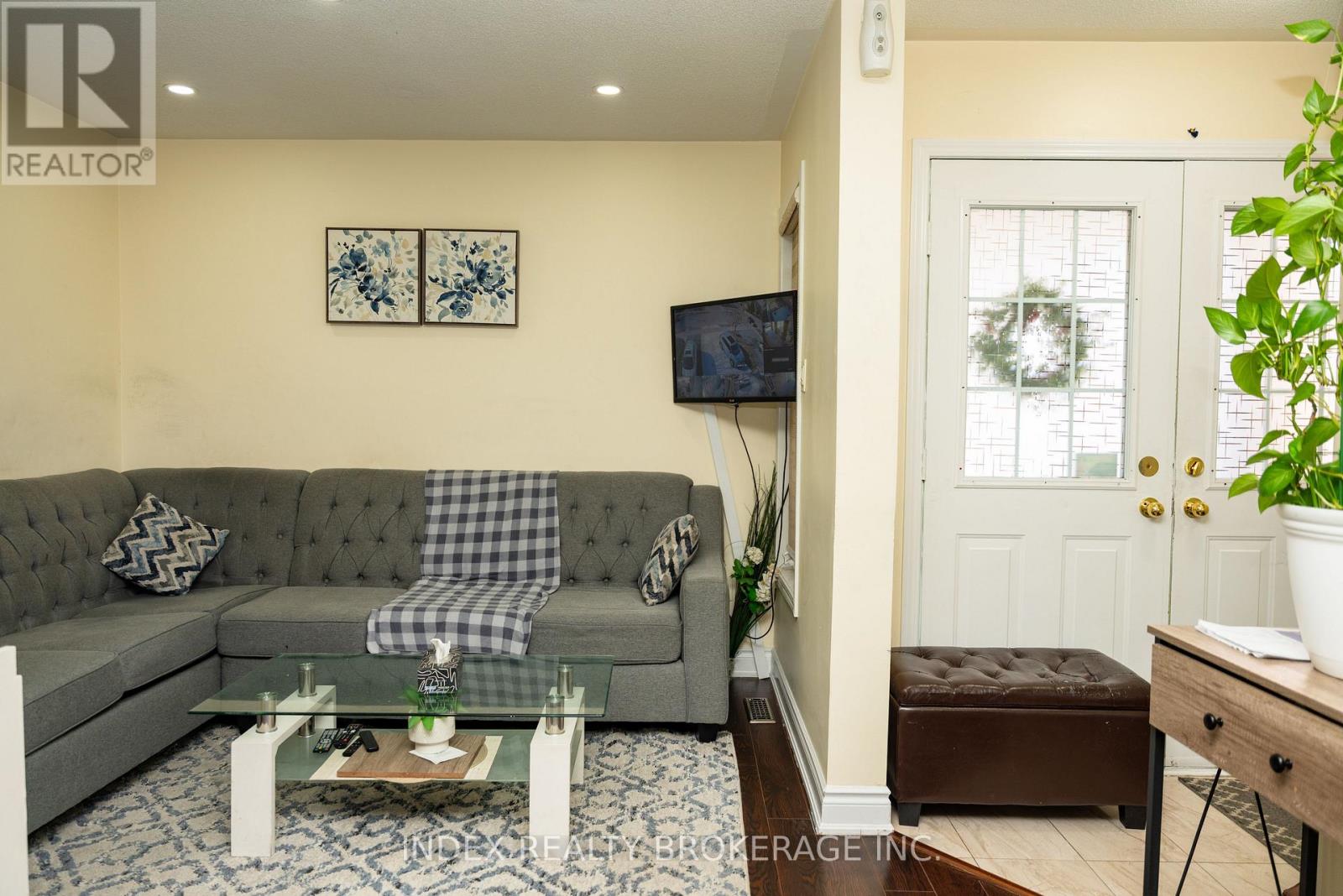 Property at 19 GARIBALDI DRIVE image 4