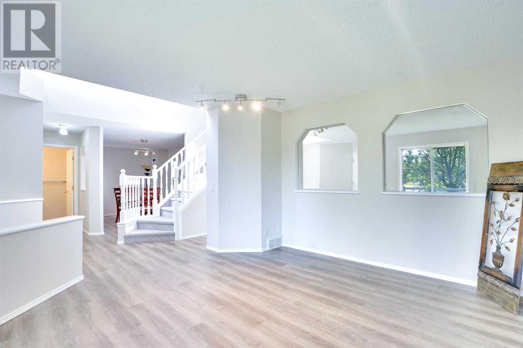 21 Panorama Hills Way Nw, Calgary, Alberta  T3K 5J1 - Photo 7 - A2198716