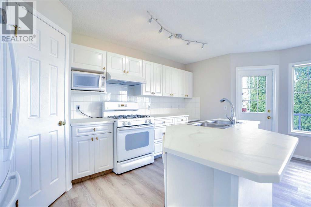 21 Panorama Hills Way Nw, Calgary, Alberta  T3K 5J1 - Photo 18 - A2198716