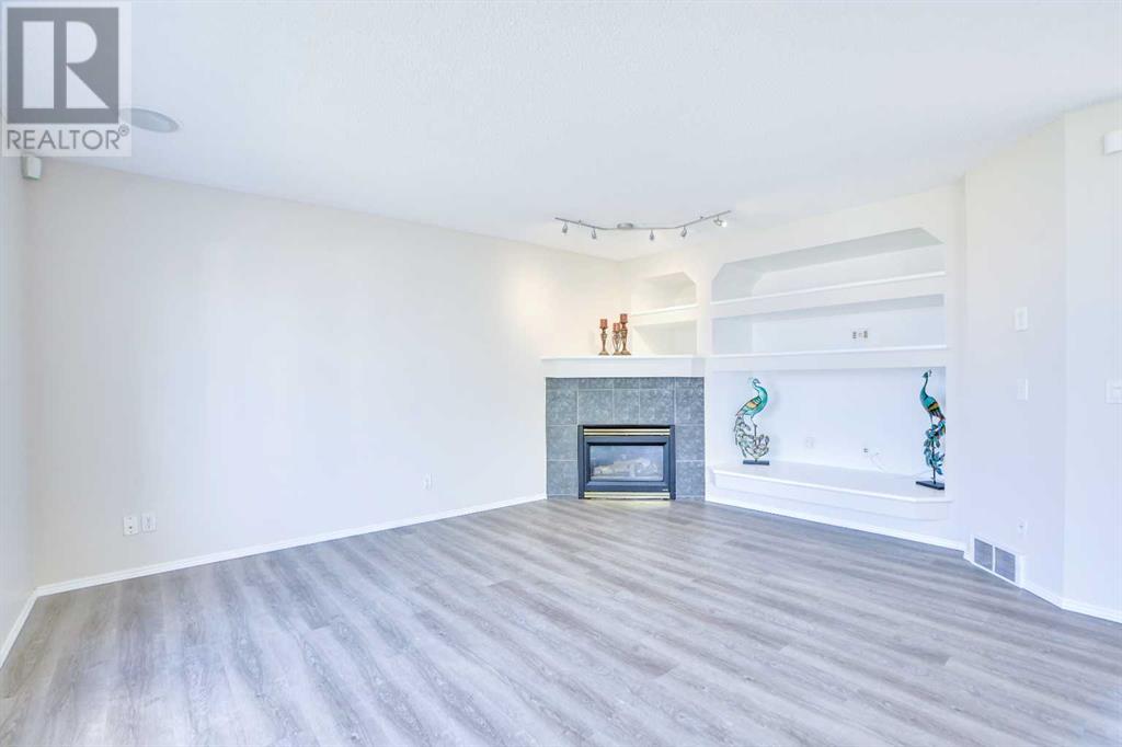 Property at 21 Panorama Hills Way NW image 4