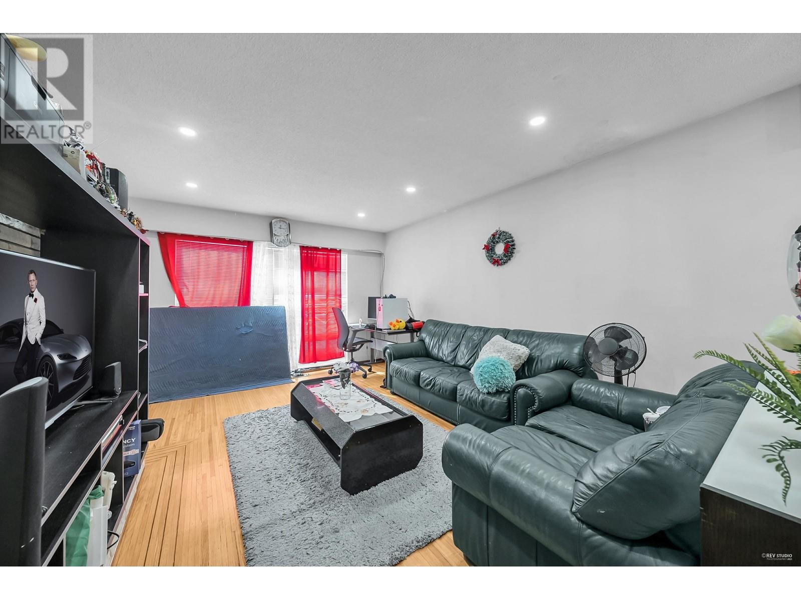 235 E 62nd Avenue, Vancouver, British Columbia  V5X 2E8 - Photo 2 - R2981298