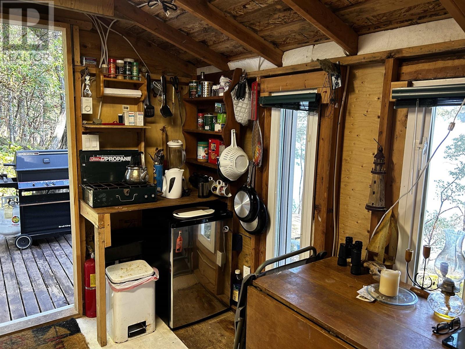 762 Ridge Road, Galiano Island, British Columbia  V0N 1P0 - Photo 9 - R2813828