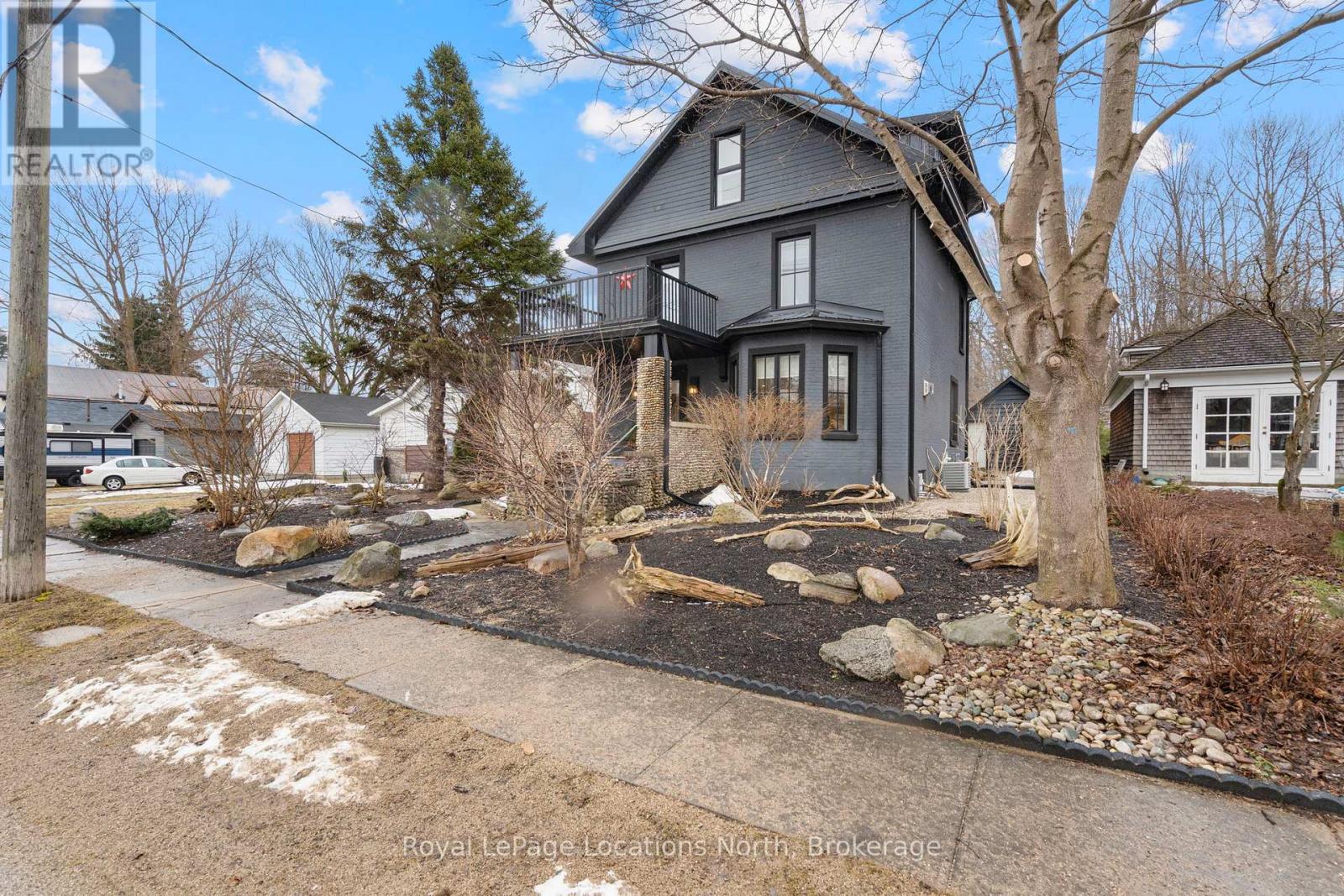 Property at 43 MARSHALL STREET W image 1