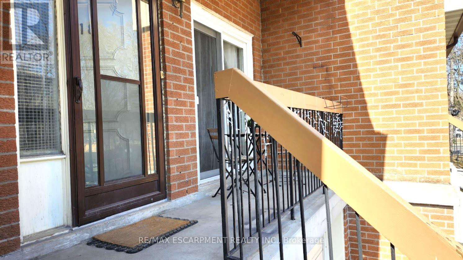 Property at 18 - 152 HOMESTEAD ROAD image 2